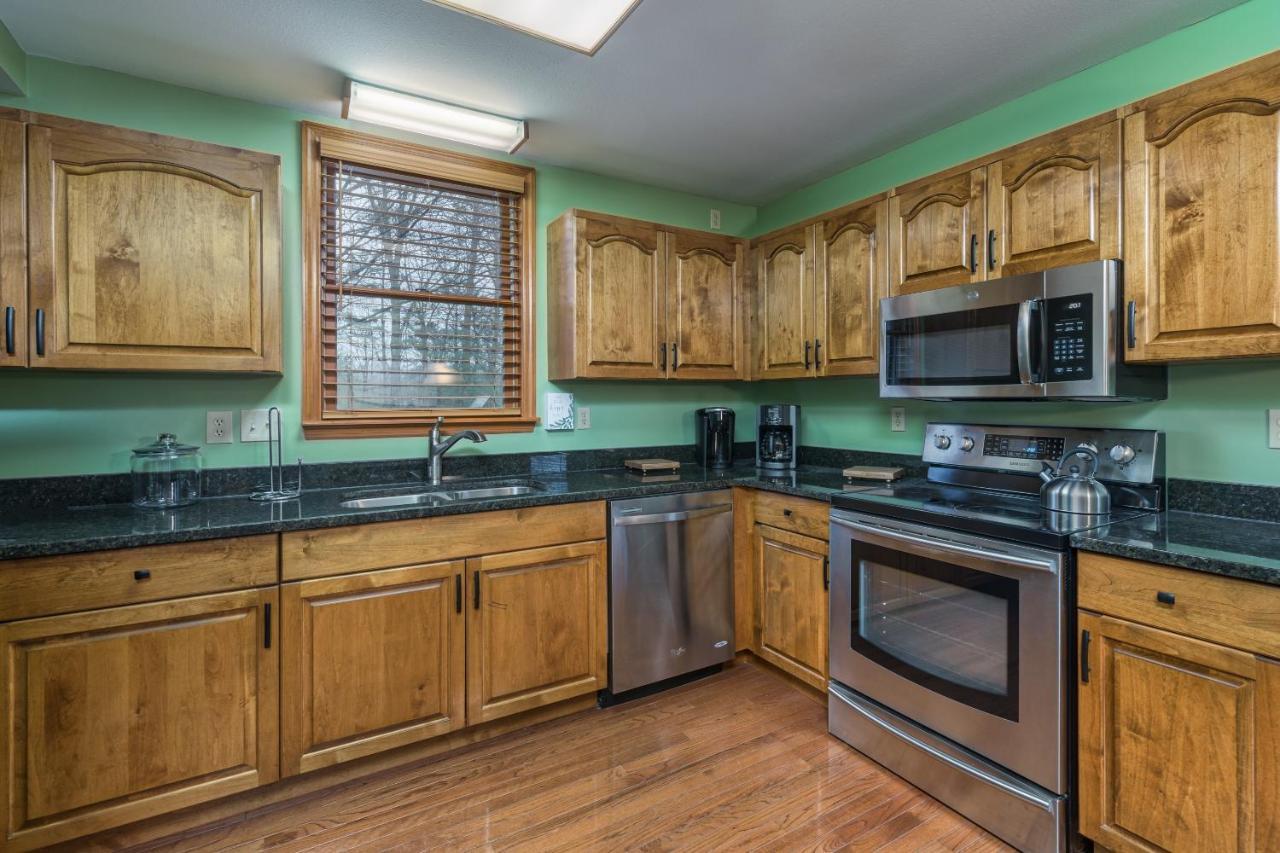 North Ridge Place Brand New Log Cabin With Hot Tub Great Location 세비어빌 외부 사진