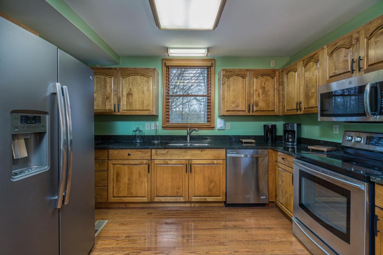 North Ridge Place Brand New Log Cabin With Hot Tub Great Location 세비어빌 외부 사진