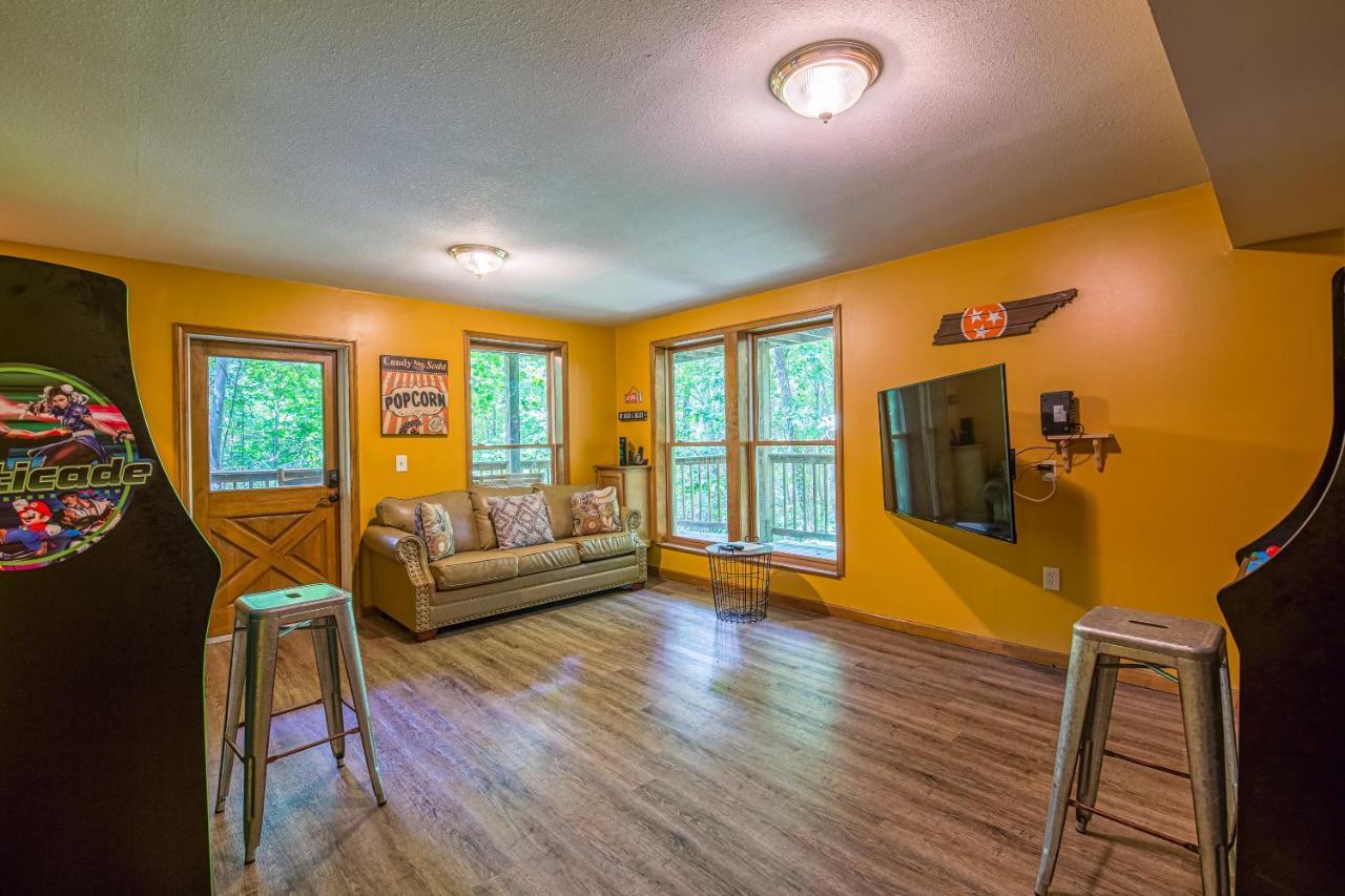North Ridge Place Brand New Log Cabin With Hot Tub Great Location 세비어빌 외부 사진