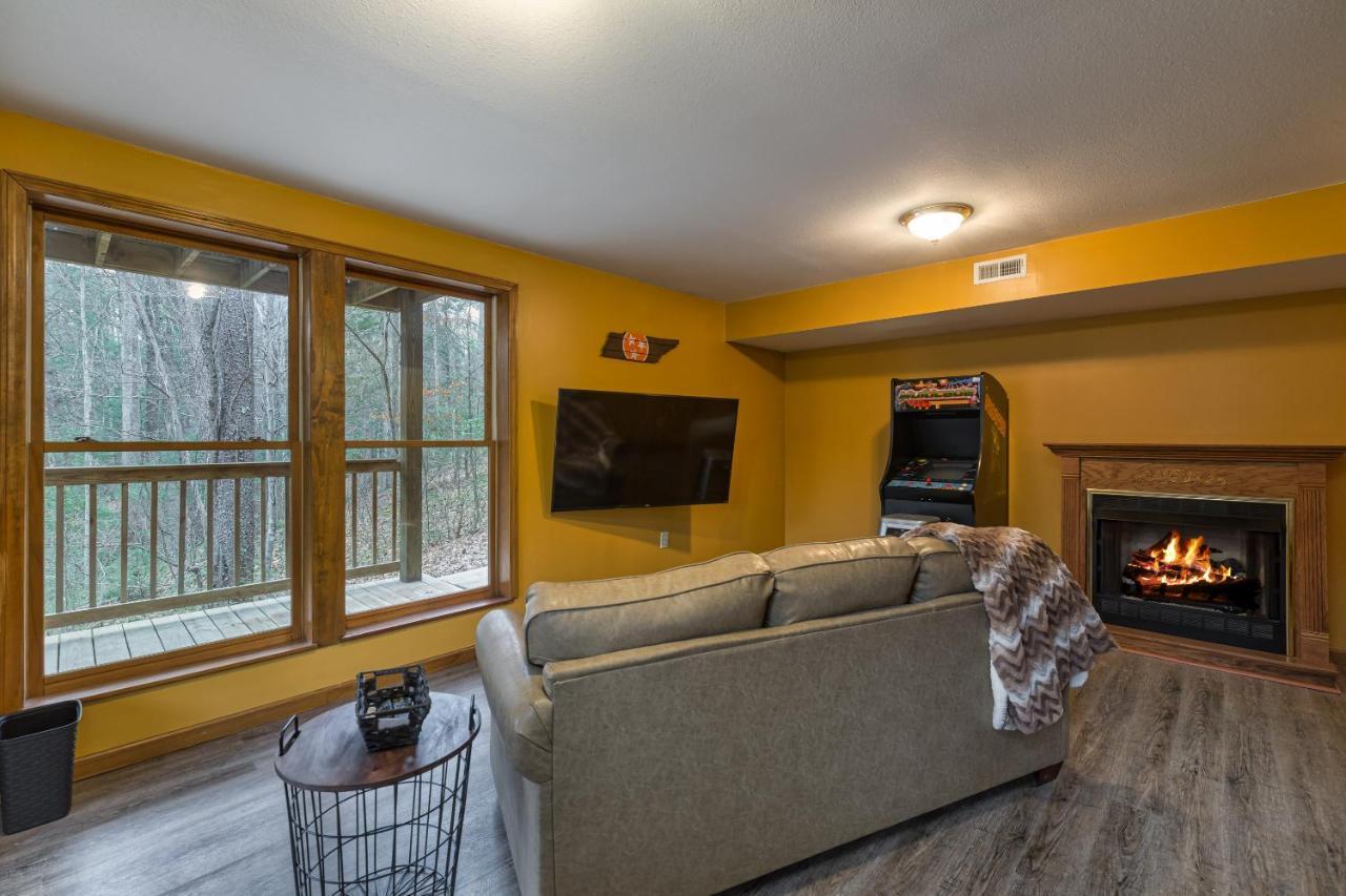 North Ridge Place Brand New Log Cabin With Hot Tub Great Location 세비어빌 외부 사진
