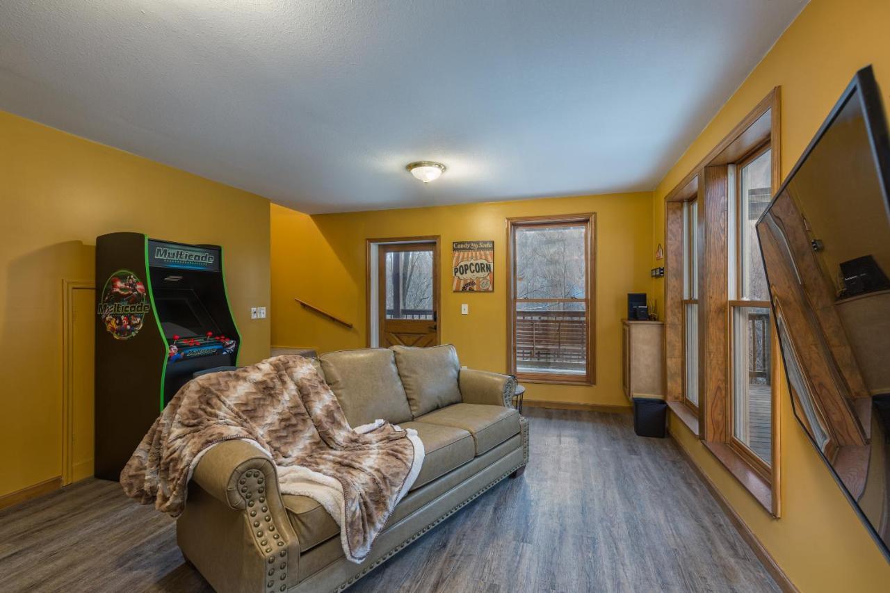 North Ridge Place Brand New Log Cabin With Hot Tub Great Location 세비어빌 외부 사진